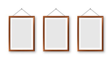 Gerçekçi boş tahta çerçeve koleksiyonu. Sanat, fotoğraf ya da reklam için modern poster modeli. Sanat galerileri, iç dekorasyon ve markalaşma için mükemmel. Vektör illüstrasyonu.