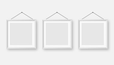 Gerçekçi boş resim çerçeveleri koleksiyonu. Sanat, fotoğraf ya da reklam için modern poster modeli. Sanat galerileri, iç dekorasyon ve markalaşma için mükemmel. Vektör illüstrasyonu.