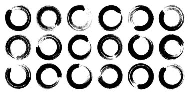 Grunge daireleri, fırça darbeleri, çizgiler, mürekkep lekeleri, elle çizilmiş karalama şekilleri. El yapımı kabataslak izler, akrilik lekeler, kömür çizgileri. Boya dokuları, kuru fırça etkisi. Vektör illüstrasyonu.