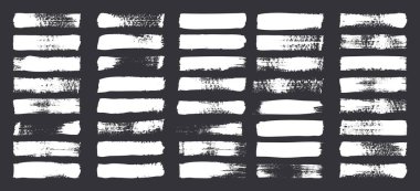 Grunge fırça darbeleri, çizgiler, mürekkep lekeleri, elle çizilmiş karalama şekilleri. El yapımı kabataslak izler, akrilik lekeler, kömür çizgileri. Boya dokuları, kuru fırça etkisi. İşaret altı çizili. Vektör illüstrasyonu.
