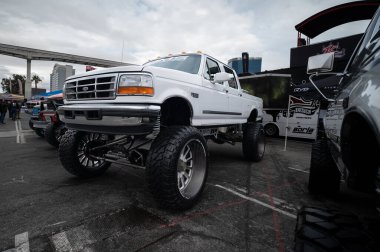 Las Vegas - ABD - 3 Kasım 2022: Ford F-250 SEMA Show sırasında Las Vegas Kongre Merkezi.