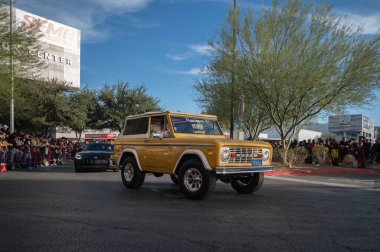 Las Vegas - ABD - 4 Kasım 2022: SEMA Show Cruise sırasında Ford Bronco.