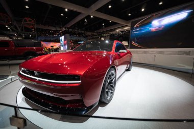 Los Angeles - ABD - 17 Kasım 2022 Los Angeles Kongre Merkezi 'nde Los Angeles Otomobil Fuarı sırasında All-Electric Dodge Challenger.