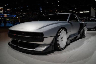 Los Angeles - ABD - 17 Kasım 2022: Los Angeles Kongre Merkezi 'nde Los Angeles Otomobil Fuarı sırasında Hyundai N Vision 74 kavramı.