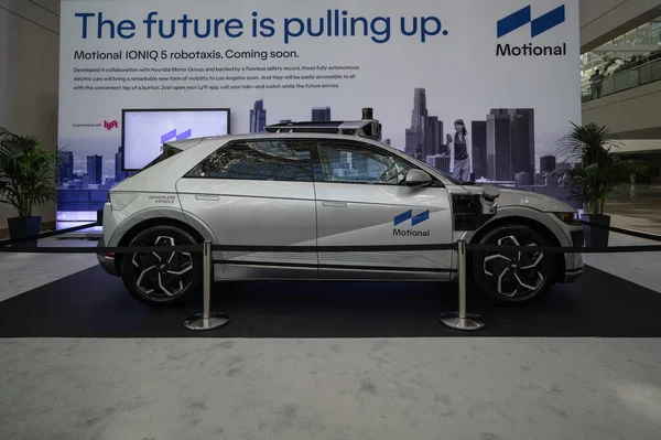 Los Angeles Usa Listopada 2022 Autonomiczny Hyundai Ioniq Podczas Auto — Zdjęcie stockowe
