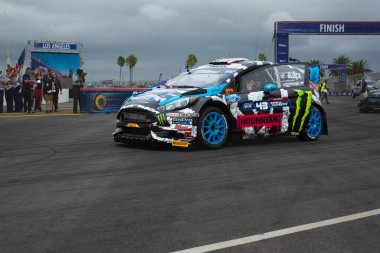 San Pedro, CA - 20 Eylül 2014: Ken Block American profesyonel ralli sürücüsü Red Bull GRC Global Rallycross.