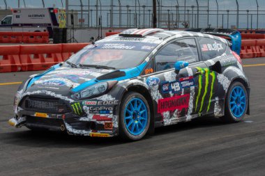 San Pedro, CA - 20 Eylül 2014: Ken Block American profesyonel ralli sürücüsü Red Bull GRC Global Rallycross.