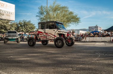 Las Vegas - ABD - 3 Kasım 2023: SEMA Show Cruise sırasında Polaris XPEDITION.