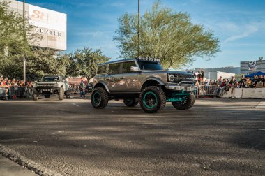 Las Vegas - ABD - 3 Kasım 2023: SEMA Show Cruise sırasında Ford Bronco.