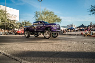 Las Vegas - ABD - 3 Kasım 2023: SEMA Show Cruise sırasında Dodge RAM 2500.