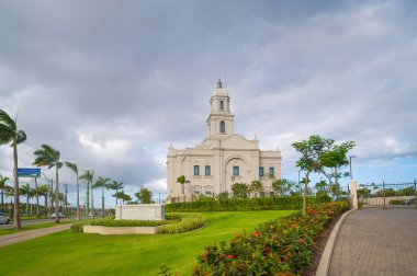 Salvador, Bahia - Brezilya - 30 Eylül 2024: The church of Jesus Christ of Latter-day Saints in Salvador, Bahia, Brezilya.