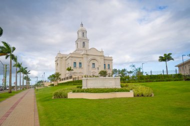 Salvador, Bahia - Brezilya - 30 Eylül 2024: The church of Jesus Christ of Latter-day Saints in Salvador, Bahia, Brezilya.