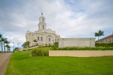 Salvador, Bahia - Brezilya - 30 Eylül 2024: The church of Jesus Christ of Latter-day Saints in Salvador, Bahia, Brezilya.