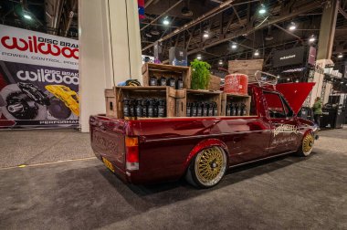 Las Vegas, Nevada - ABD - 3 Kasım 2023: Volkswagen ve Porsche V8 motorlu SEMA Show sırasında Las Vegas Kongre Merkezi