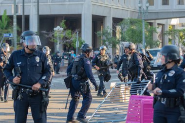 Los Angeles, ABD, 8 Haziran 2025: Polis memurları