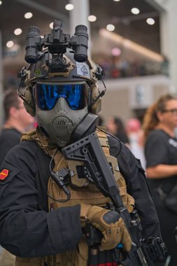 Los Angeles, Kaliforniya, ABD 27 Eylül 2025 Los Angeles Kongre Merkezi 'nde düzenlenen Los Angeles Comic Con sırasında kostümlü katılımcı.