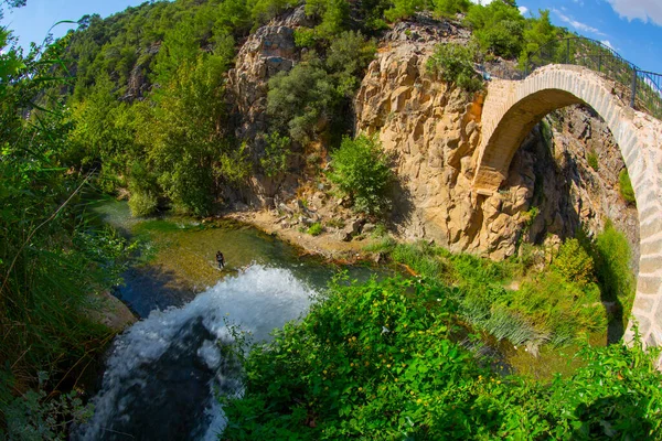 Cascadas Ríos Turquía Histórico Puente Piedra Cascada Gran Foto Donde —  Fotos de Stock