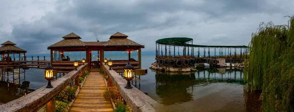 Resort Restaurante Localizado Costa Lago Iznik — Fotografia de Stock