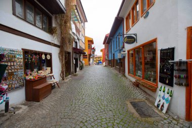  Eskisehir 'deki renkli Odunpazari semti evleri. Eskisehir Türkiye 'de daha popüler bir turizm arızası.