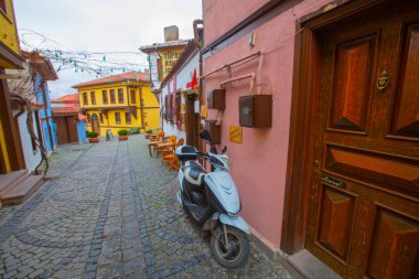  Eskisehir 'deki renkli Odunpazari semti evleri. Eskisehir Türkiye 'de daha popüler bir turizm arızası.