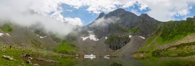 Türkiye 'nin Rize ilinde Avusor Gölü görünümü