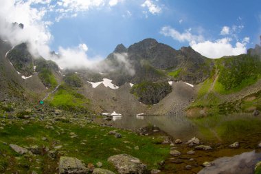 Türkiye 'nin Rize ilinde Avusor Gölü görünümü