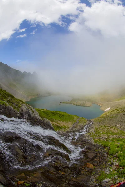 トルコのリゼ県でのアヴザー湖の景色 — ストック写真