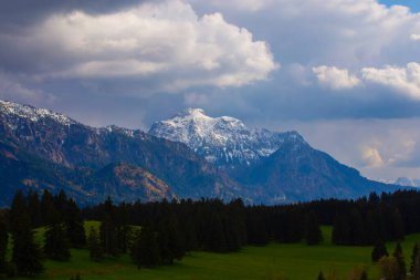 Chapel at Hegratsrieder See lake on an autumn morning, Ostallgu, Bavaria, Germany