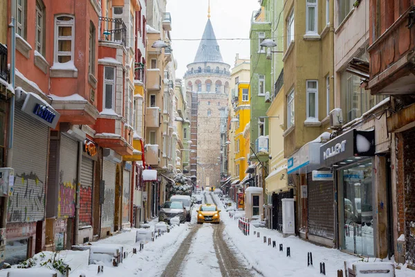 Inverno Istanbul Veduta Della Storica Torre Galata Una Stradina Stretta — Foto Stock