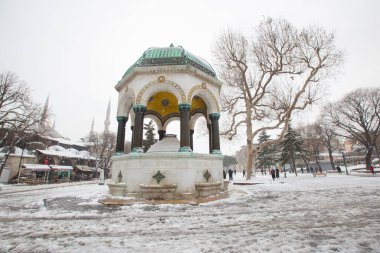 II. Sultanahmet Meydanı, 1898 yılında inşa'dan bir hediye Alman Çeşmesi.