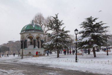 II. Sultanahmet Meydanı, 1898 yılında inşa'dan bir hediye Alman Çeşmesi.