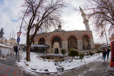 Türkiye 'nin Edirne ilçesindeki eski cami dış görünüşü. Edirne Osmanlı 'nın başkentiydi.