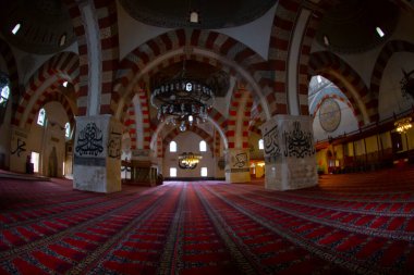 Türkiye 'nin Edirne ilçesindeki eski cami dış görünüşü. Edirne Osmanlı 'nın başkentiydi.