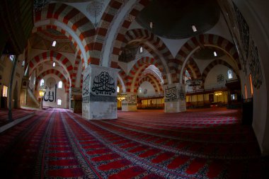 Türkiye 'nin Edirne ilçesindeki eski cami dış görünüşü. Edirne Osmanlı 'nın başkentiydi.