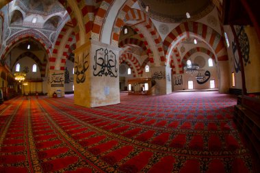 Türkiye 'nin Edirne ilçesindeki eski cami dış görünüşü. Edirne Osmanlı 'nın başkentiydi.