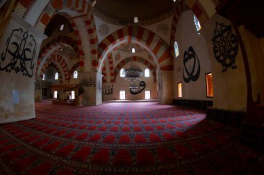 Türkiye 'nin Edirne ilçesindeki eski cami dış görünüşü. Edirne Osmanlı 'nın başkentiydi.