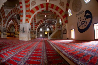 Türkiye 'nin Edirne ilçesindeki eski cami dış görünüşü. Edirne Osmanlı 'nın başkentiydi.