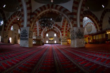 Türkiye 'nin Edirne ilçesindeki eski cami dış görünüşü. Edirne Osmanlı 'nın başkentiydi.