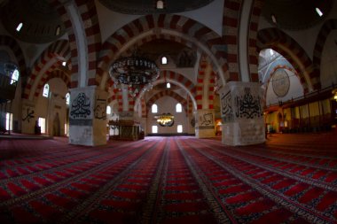 Türkiye 'nin Edirne ilçesindeki eski cami dış görünüşü. Edirne Osmanlı 'nın başkentiydi.