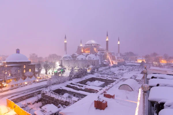Снежный День Площади Султанахмет Вид Hagia Sophia Стамбул Турция Собор — стоковое фото