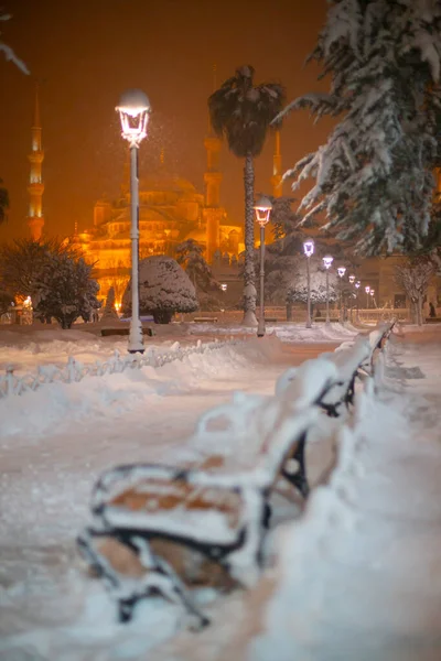 Den Blå Moskén Sultanahmet Moskén Vinterdagen Med Snö Istanbul Turkiet — Stockfoto