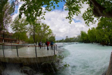 Türkiye 'de Manavgat Şelalesi. Çok popüler bir turizm merkezi..