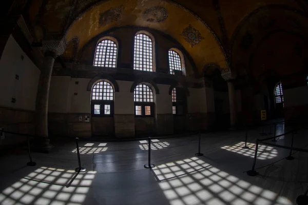 Внутрішня Частина Старовинної Базиліки Hagia Sophia Протягом Майже 500 Років — стокове фото