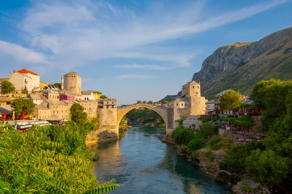 Panorama Del Puente Viejo Mostar Hermoso Día Verano Bosnia Herzegovina — Foto de Stock