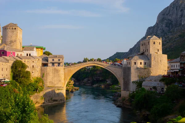 Panorama Över Gamla Bron Mostar Vacker Sommardag Bosnien Och Hercegovina — Stockfoto