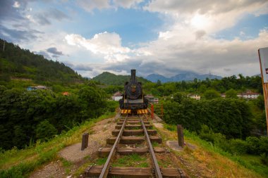 1943, Jablanica, Bosna-Hersek 'teki Neretva savaşı sırasında yıkılan bir demiryolu köprüsünün kopyası