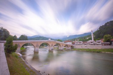 Konjiç Neretva Nehri üzerindeki Eski Köprü - Konjiç, Bosna-Hersek, Avrupa