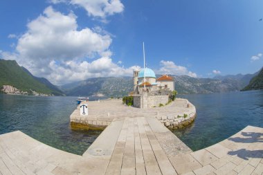 Lady of the Rocks Kilisesi ve Saint George Adası, Kotor Körfezi Perast, Karadağ