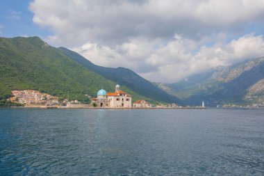 Lady of the Rocks Kilisesi ve Saint George Adası, Kotor Körfezi Perast, Karadağ