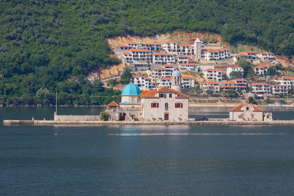 Kościół Matki Bożej Kamiennej Wyspy Świętego Jerzego Zatoka Kotorska Koło — Zdjęcie stockowe